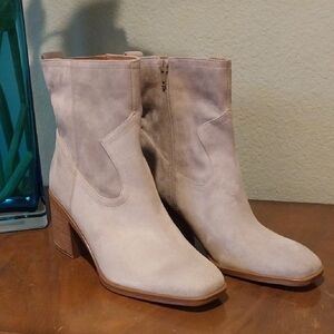 Women's Zodiac Cream Ankle Boots